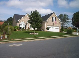 4900 Rolling Rock Dr, Sugar Hill, GA 30518