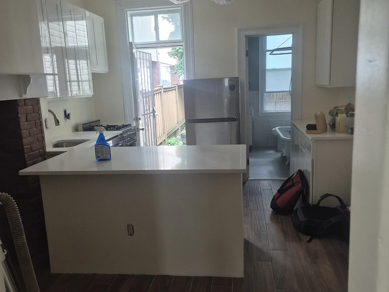 1 bed, 550 sqft, $2,300 — Photo 1