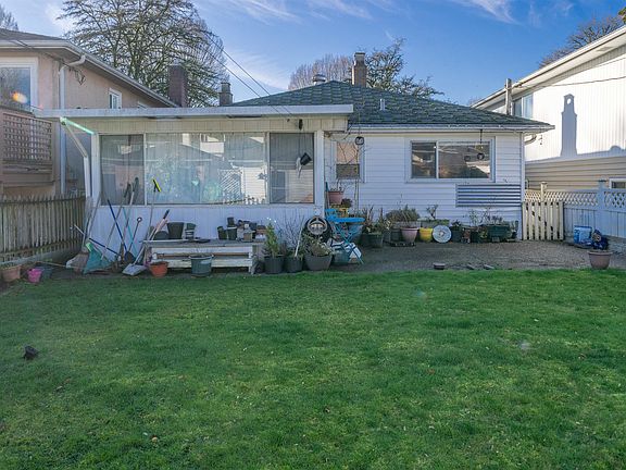 5th image of 5324 Rhodes St