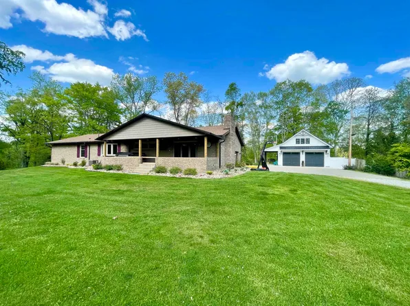 215 Meadow Ln, Ona, WV 25545