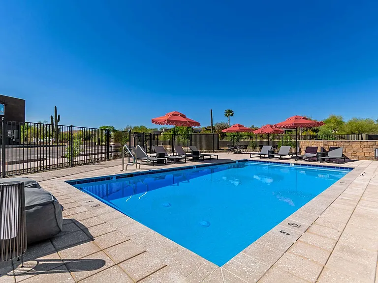 Pinnacle Vista Condominiums — Photo 14