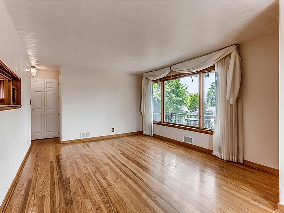 4th image of 6980 Garden Ct