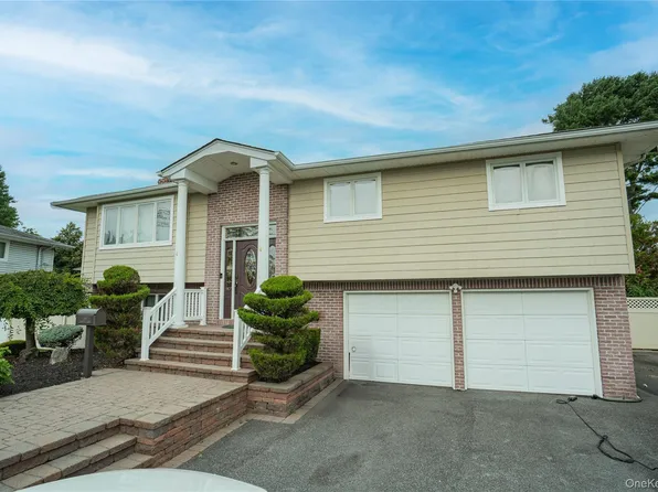 66 Harvest Lane, Commack, NY 11725