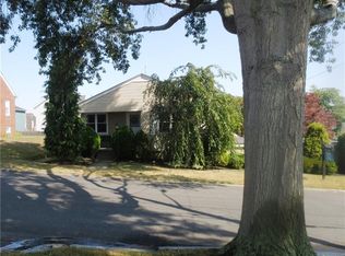 43 De Pinedo St, Providence, RI 02904