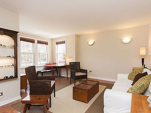 2nd image of 1016 Florence Ave #1