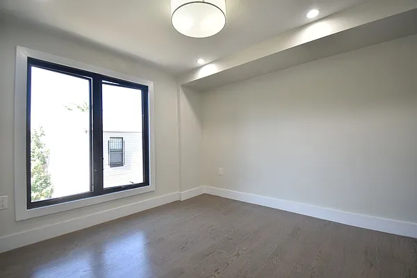 Rented by Wyllie Real Estate | media 17