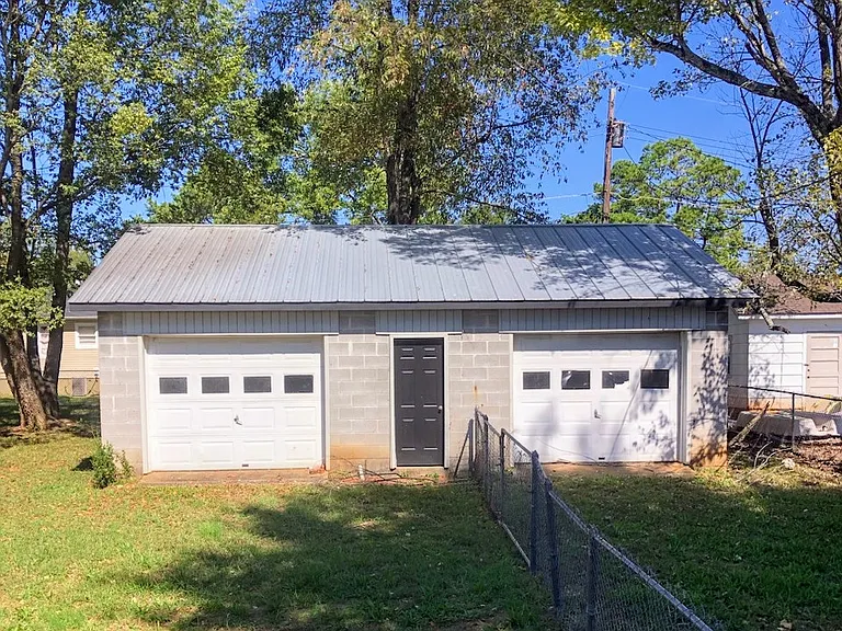 1906 Blue Bird Ave NW — Photo 9