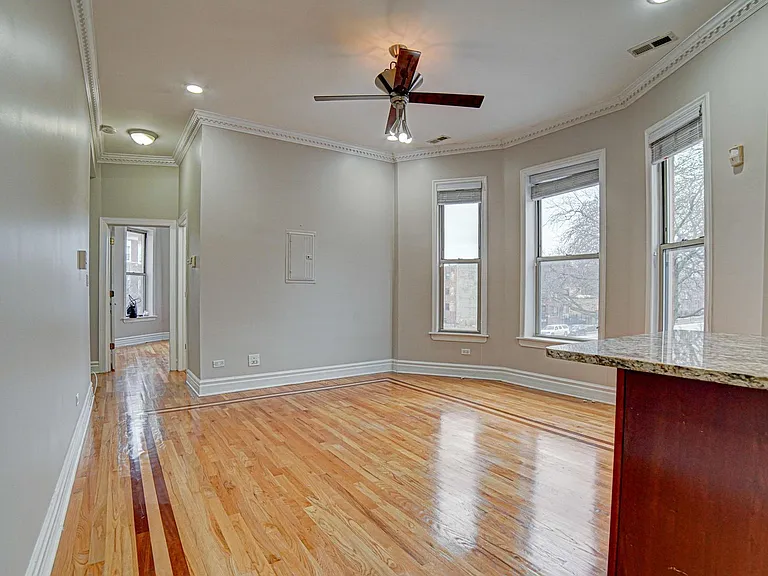 4858 S Prairie Ave #2A — Photo 5