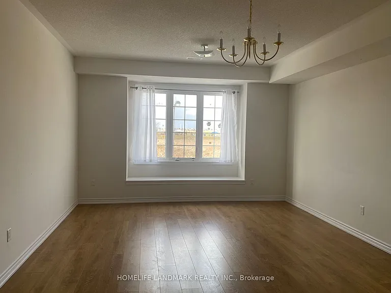 157 Rustle Woods Ave — Photo 5