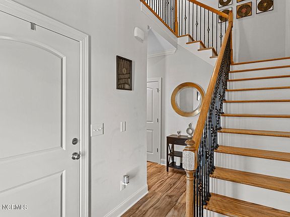 3rd image of 1821 Cambria Drive #B
