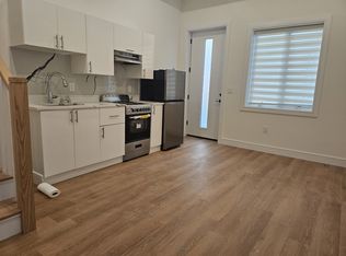 321 9th St, Palisades Park, NJ 07650