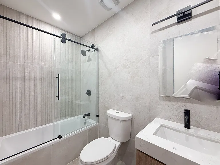 1387 Madison St #3R — Photo 4