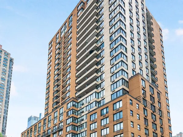 99 Battery Place image 10 of 13