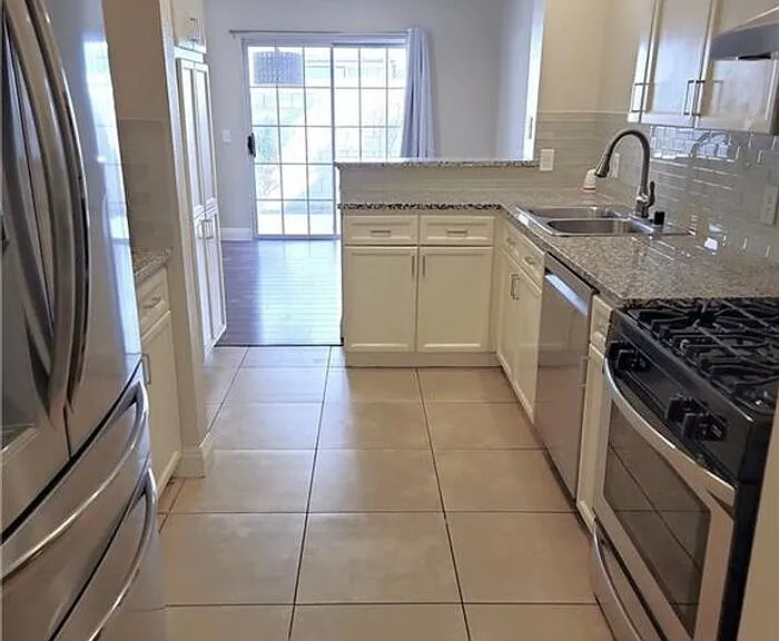 2605 Glen Green Ave — Photo 11