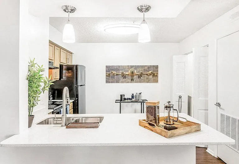 Sawyer Flats — Photo 42