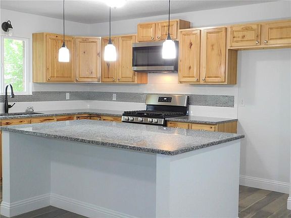 5th image of 513 Buffalo Dr