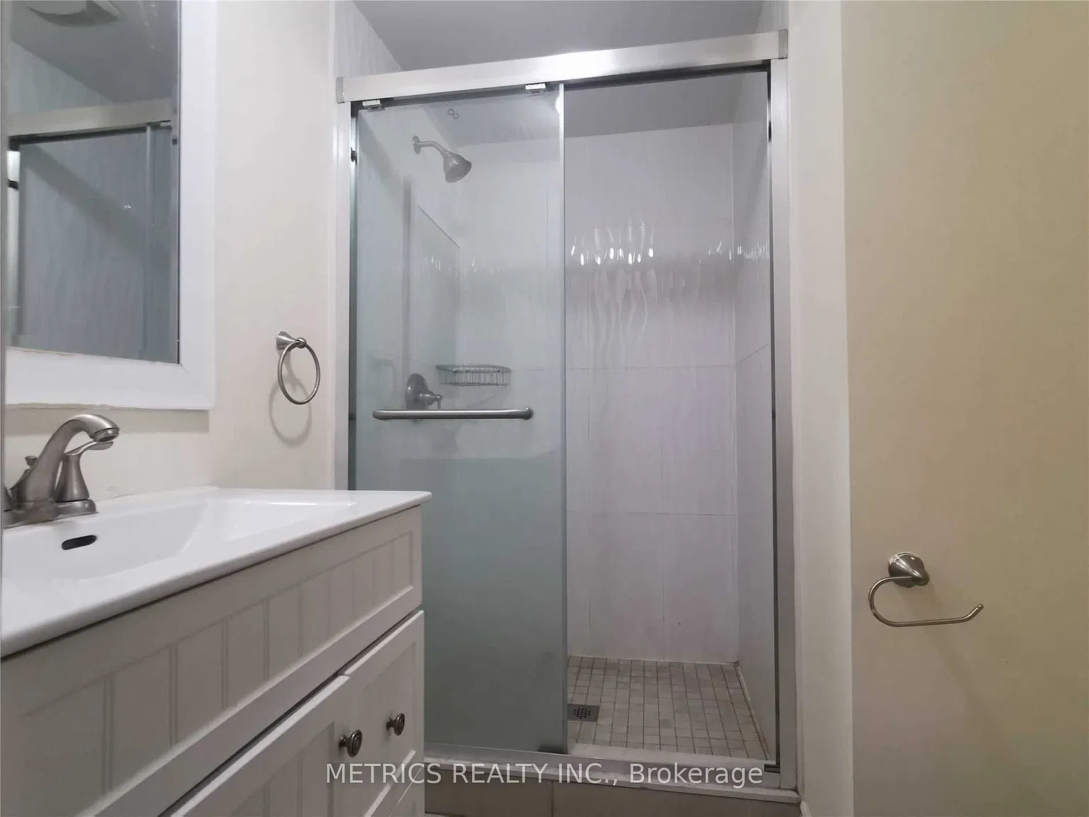 2 bed, $1,200 — Photo 3