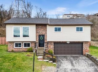 1115 Mike Reed Dr, South Park, PA 15129