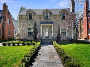 6075 N Lydell Ave, Whitefish Bay, WI 53217