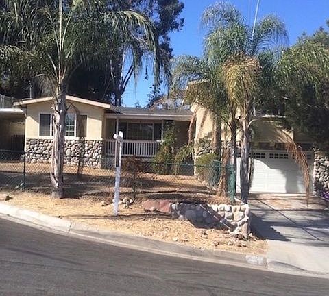 3rd image of 7436 Lowell Ct