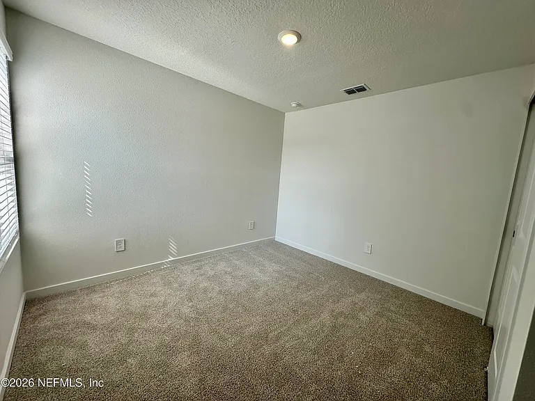 166 Yellowstone Dr — Photo 9