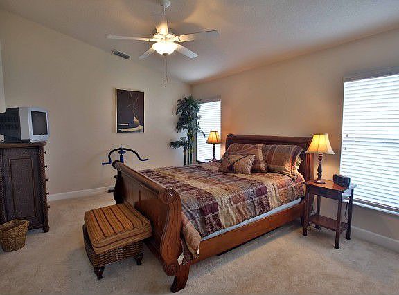 5th image of 1203 Crown Pointe Ln
