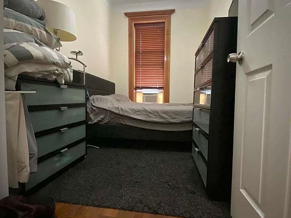 3rd image of 67 W 71st St #15A