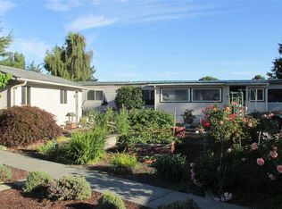 40 Meadow Dr, Sequim, WA 98382