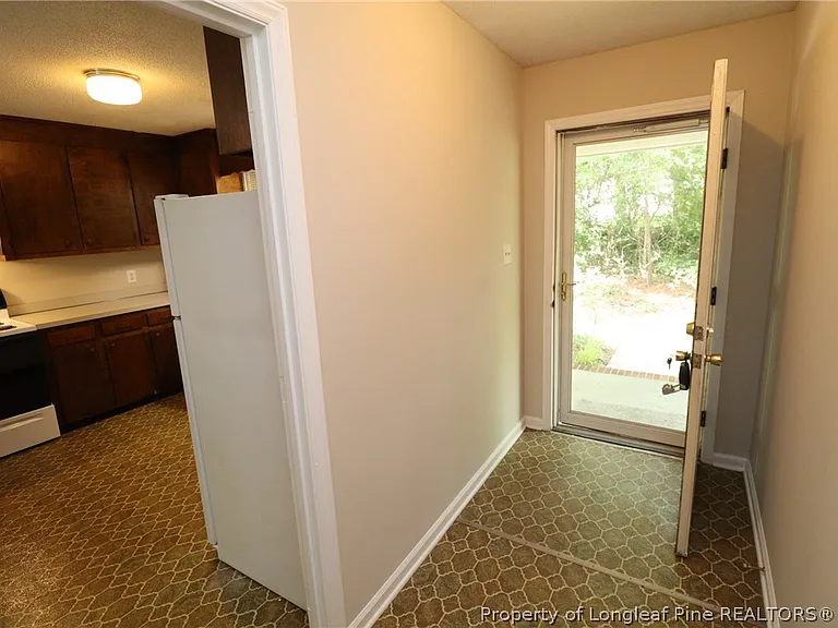 5215 Deer Haven Dr — Photo 3