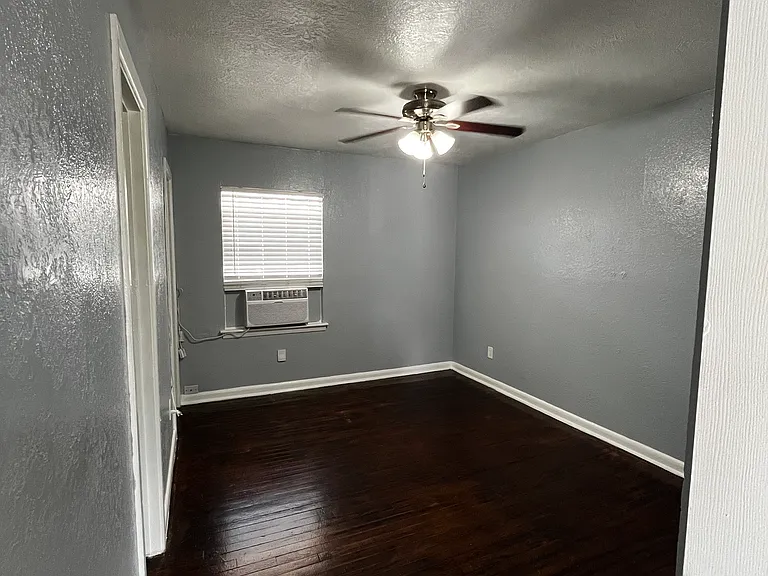 4315 Jack St #7 — Photo 6
