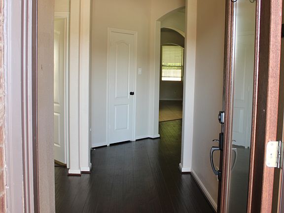3rd image of 3002 Hartford Trail Ln