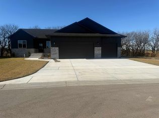 107 S Wellcrest St, Goddard, KS 67052