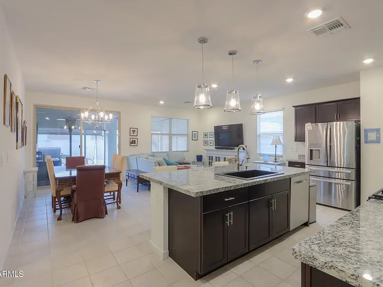 41575 W Saguaro Dr — Photo 5