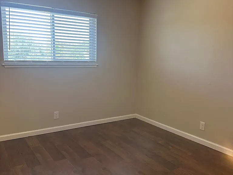 105 Wilbur Ave #8 — Photo 14