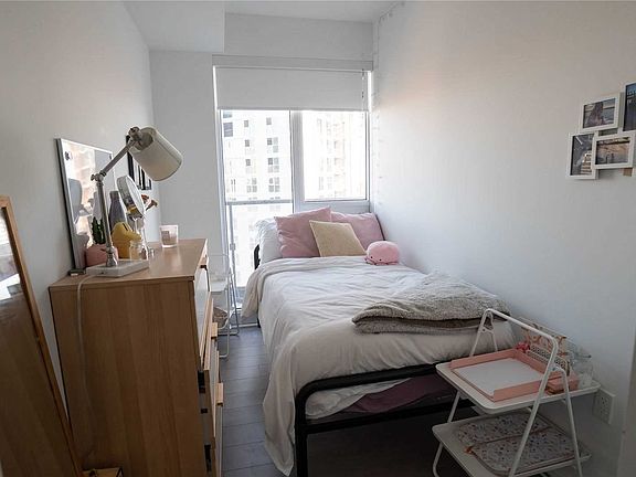 3rd image of 251 Jarvis St #1116