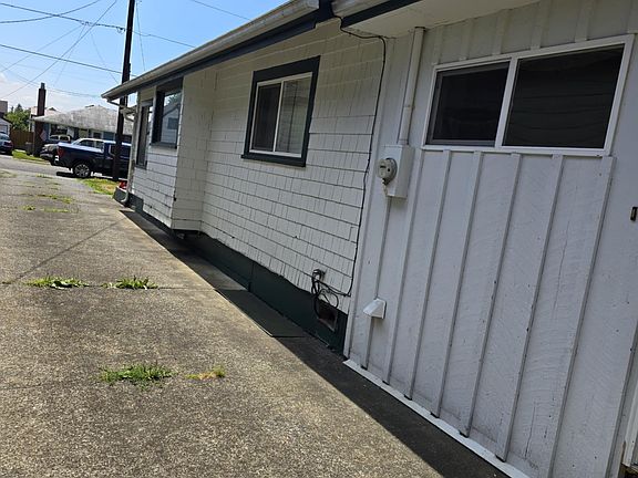 3rd image of 231 Chenault Ave