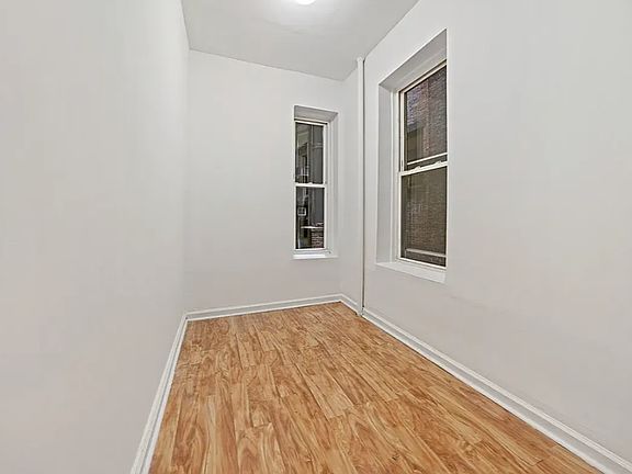 4th image of 217 E 85th St #1