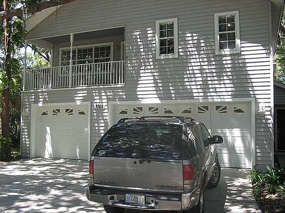 3 car garage