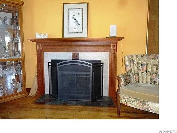 5th image of 212 Ashford Ave