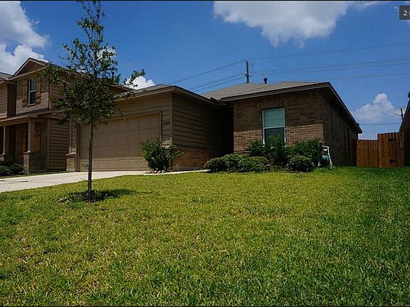 3rd image of 10826 Harston Dr