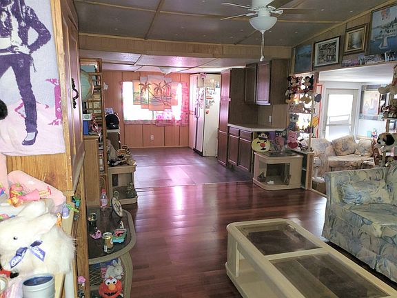 5th image of 7267 Truitt Ave