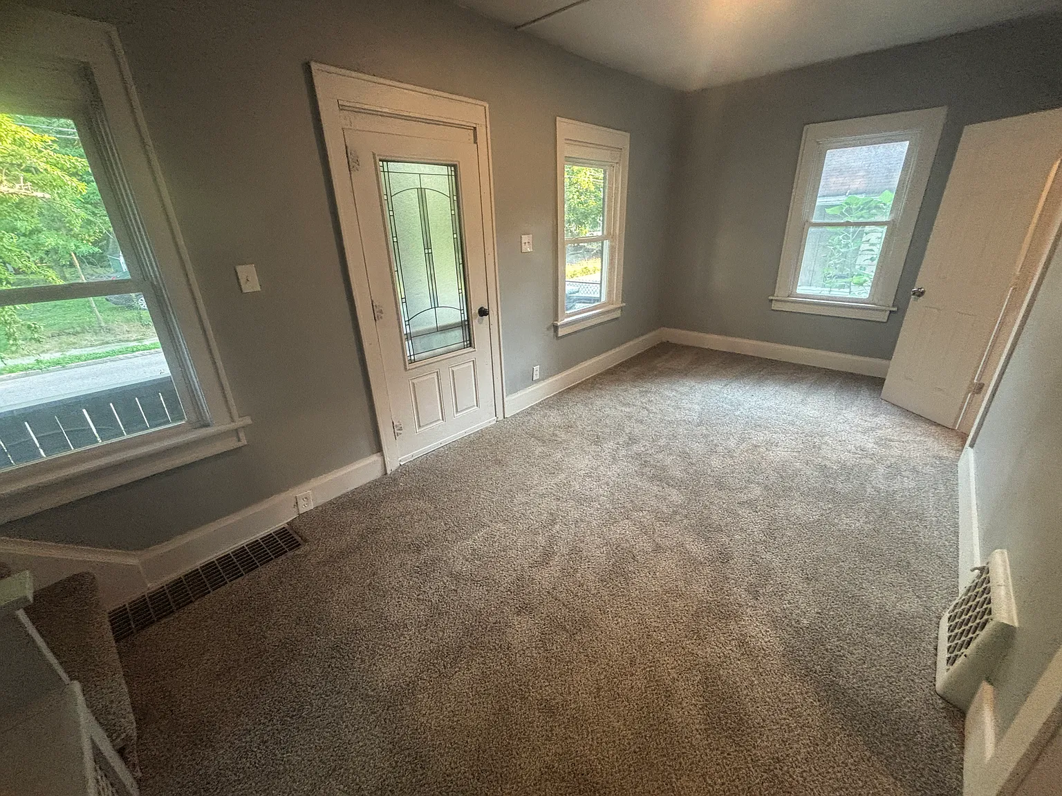 4 bed, 1.5 bath, 1056 sqft, $1,225 — Photo 4