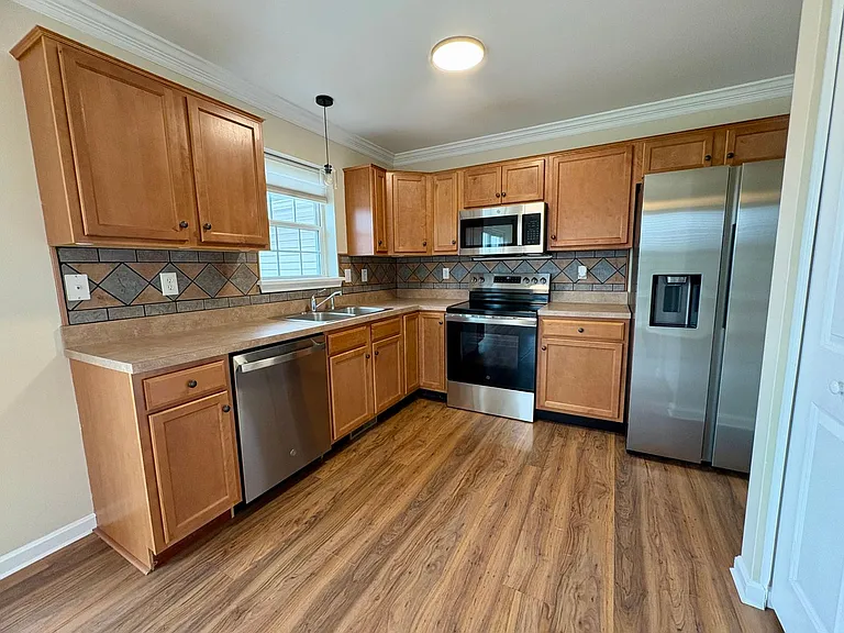 710 Rachel Dr — Photo 12