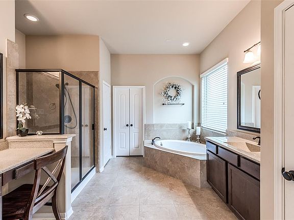 4th image of 8446 Horsepen Bend Dr
