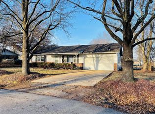 203 S Charles Ave, Saint James, MO 65559