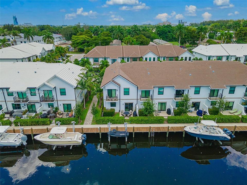 1st image of 4516 E Aqua Bella Ln
