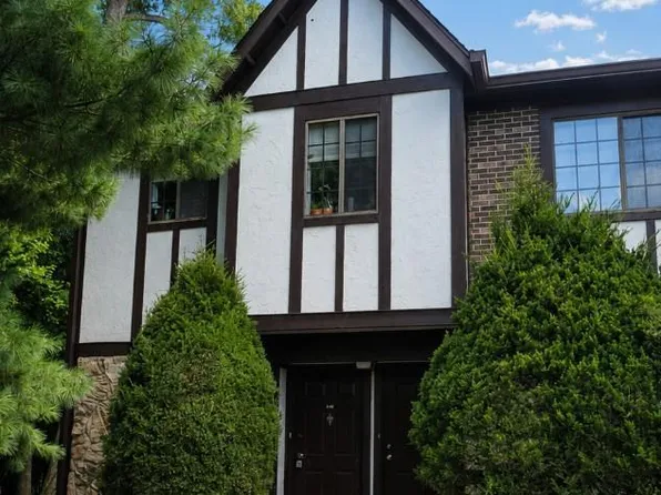 201 Mark Twain Way, Mahwah, NJ 07430