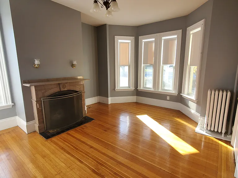 171 Lowell St #1 — Photo 2