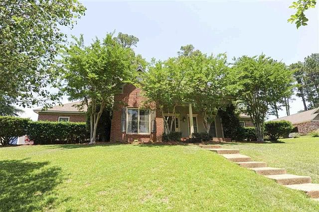 1st image of 205 Breezy Hill Dr