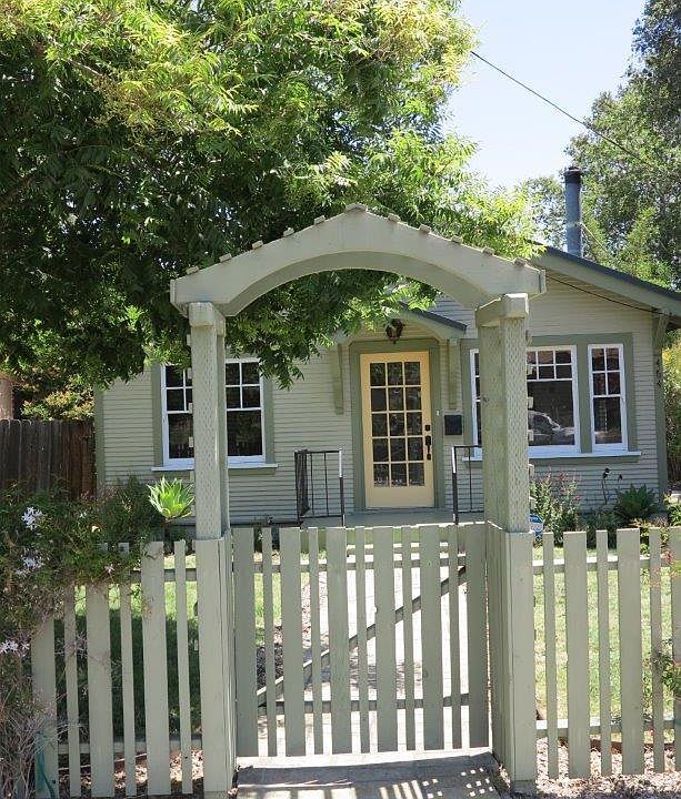 1st image of 464 Broad St